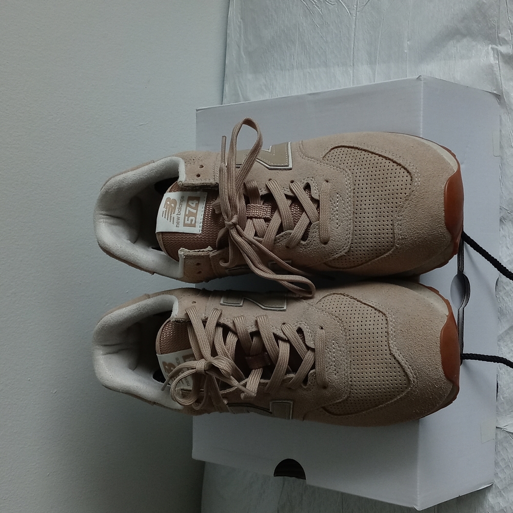 New Balance 574 Men's size 12 Tan